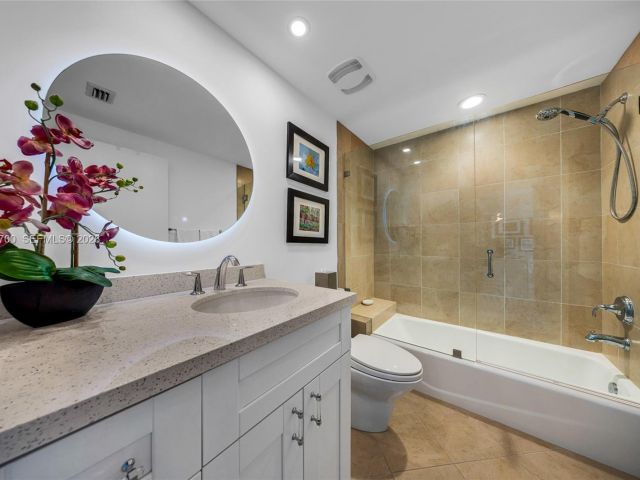 Apartment for rent  Unit #702N - photo 7291743