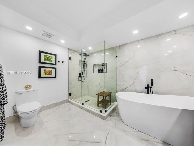 Apartment for rent  Unit #702N - photo 7291751