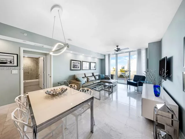 2-bedroom condo for rent in Fort Lauderdale - 2831 N Ocean Blvd 702N - MondialRealty