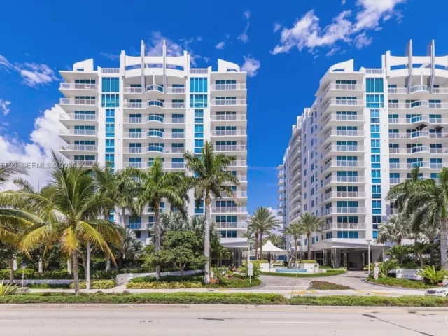 2-bedroom condo for rent in Fort Lauderdale - 2831 N Ocean Blvd 702N - MondialRealty