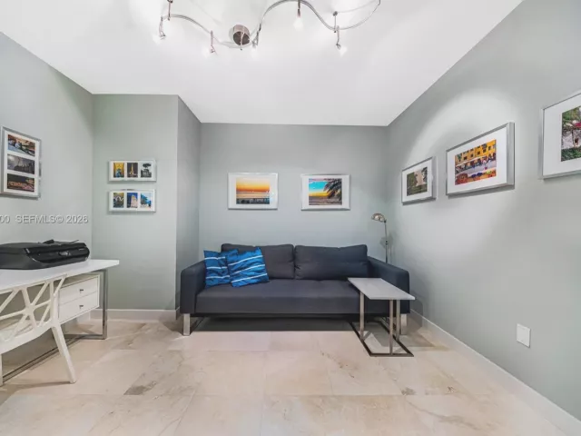 2-bedroom condo for rent in Fort Lauderdale - 2831 N Ocean Blvd 702N - MondialRealty