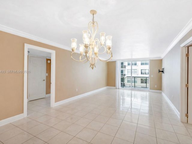 Apartment for rent  Unit #1206 - photo 7475169