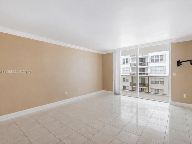 Apartment for rent  Unit #1206 - photo 7475175