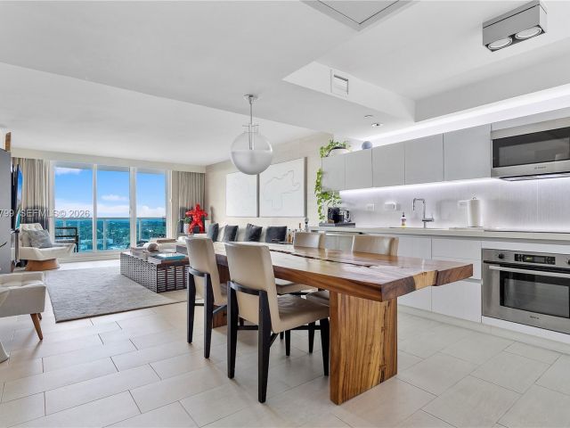 Apartment for sale  Unit #1427 - photo 7293432