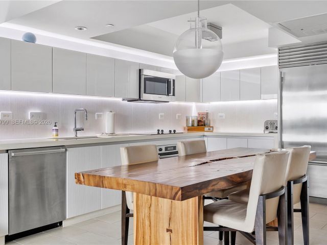 Apartment for sale  Unit #1427 - photo 7293437