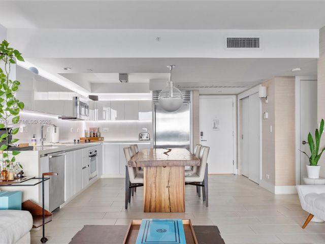 Apartment for sale  Unit #1427 - photo 7293439