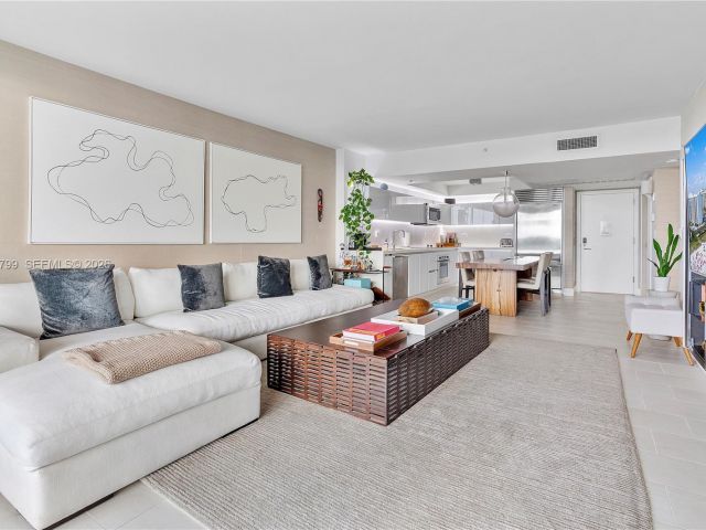 Apartment for sale  Unit #1427 - photo 7293442