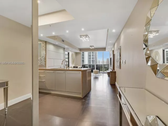 3-bedroom condo for sale in Sunny Isles Beach - 18201 Collins Ave 1507 - MondialRealty