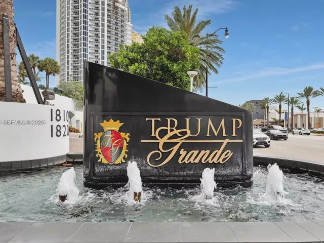 3-bedroom condo for sale in Sunny Isles Beach - 18201 Collins Ave 1507 - MondialRealty