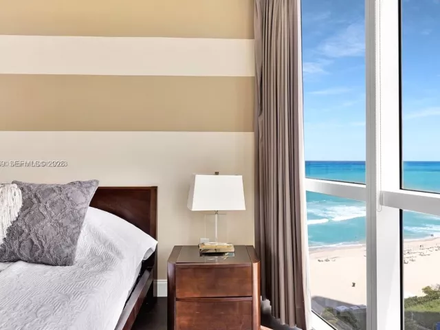 3-bedroom condo for sale in Sunny Isles Beach - 18201 Collins Ave 1507 - MondialRealty