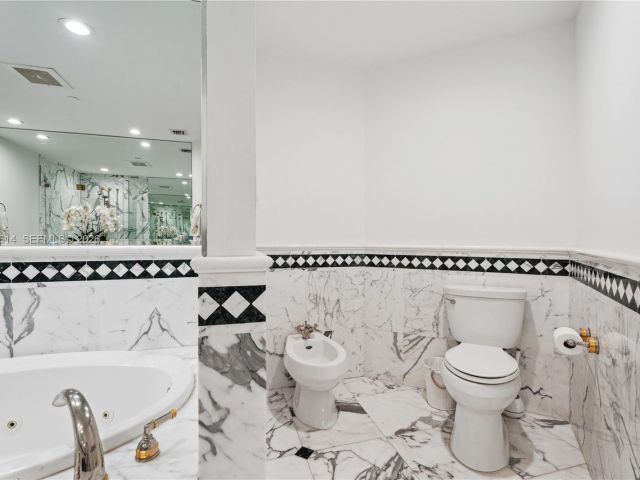 Apartment for sale  Unit #904 - photo 7343104