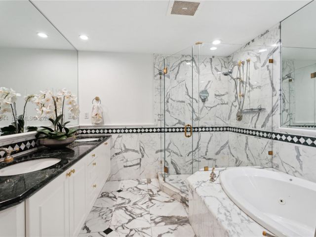 Apartment for sale  Unit #904 - photo 7343106