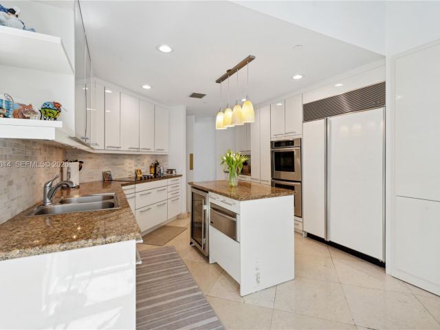 Apartment for sale  Unit #904 - photo 7343112