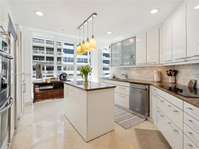 Apartment for sale  Unit #904 - photo 7343113