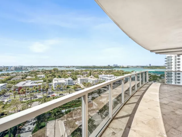 4-bedroom condo for sale in Bal Harbour - 10225 Collins Ave 904 - MondialRealty