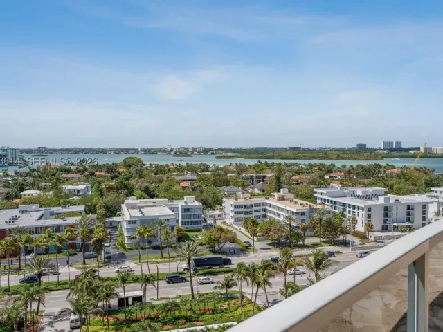 4-bedroom condo for sale in Bal Harbour - 10225 Collins Ave 904 - MondialRealty