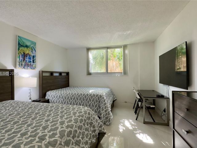 2-bedroom condo for rent in Sunny Isles Beach - 19380 Collins Ave 227 - MondialRealty