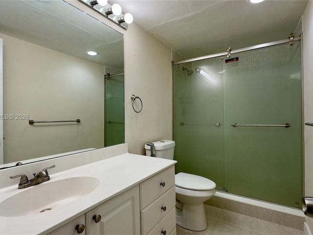 2-bedroom condo for rent in Sunny Isles Beach - 19380 Collins Ave 227 - MondialRealty