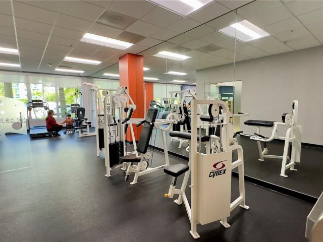 2-bedroom condo for rent in Sunny Isles Beach - 19380 Collins Ave 227 - MondialRealty