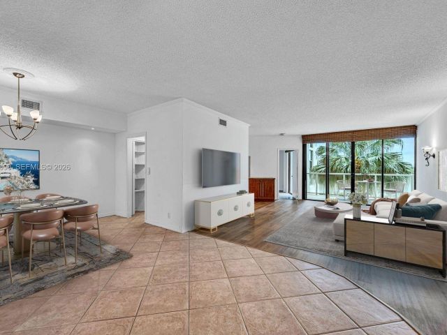 2-bedroom condo for sale in Aventura - 20281 E Country Club Dr 210 - MondialRealty