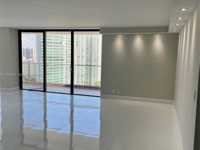 Apartment for rent  Unit #24A - photo 7293292