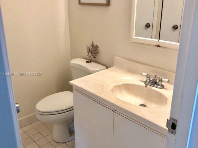 Apartment for rent  Unit #1901 - photo 7440686