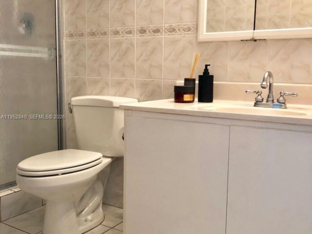 Apartment for rent  Unit #1901 - photo 7440688