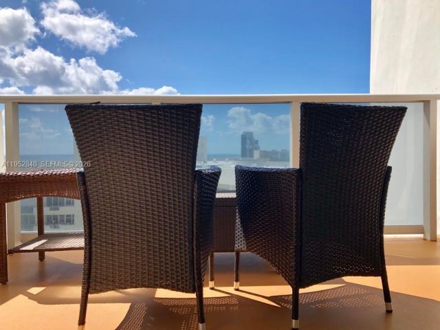 Apartment for rent  Unit #1901 - photo 7440695