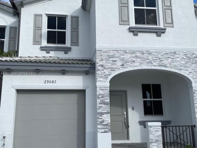 3-bedroom home for rent in Miami - 29081 SW 162th Ct - MondialRealty