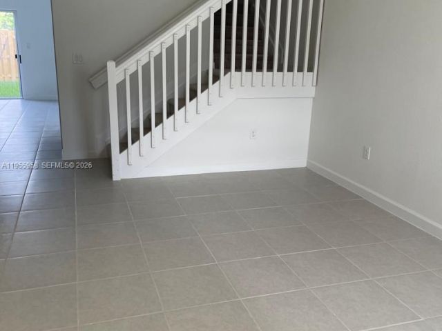 3-bedroom home for rent in Miami - 29081 SW 162th Ct - MondialRealty