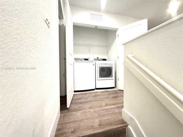 3-bedroom home for rent in Miami Gardens - 20861 NW 9TH PATH - MondialRealty