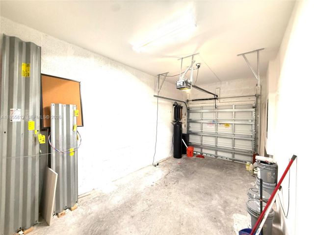 3-bedroom home for rent in Miami Gardens - 20861 NW 9TH PATH - MondialRealty