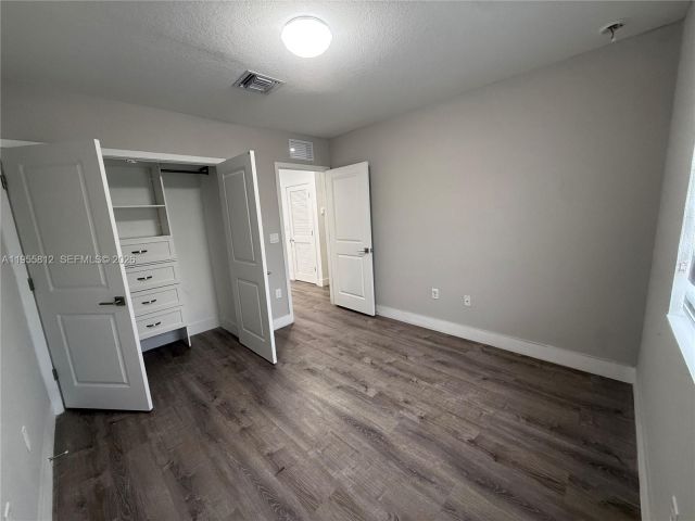 3-bedroom home for rent in Miami Gardens - 20861 NW 9TH PATH - MondialRealty