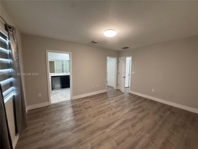 3-bedroom home for rent in Miami Gardens - 20861 NW 9TH PATH - MondialRealty