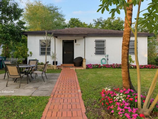 3-bedroom home for sale in Miami Gardens - 3011 NW 152nd Ter - MondialRealty