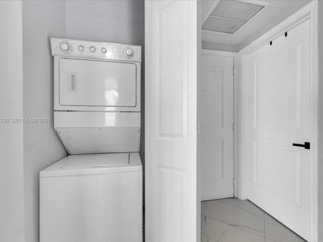 Apartment for sale  Unit #904 - photo 7345004