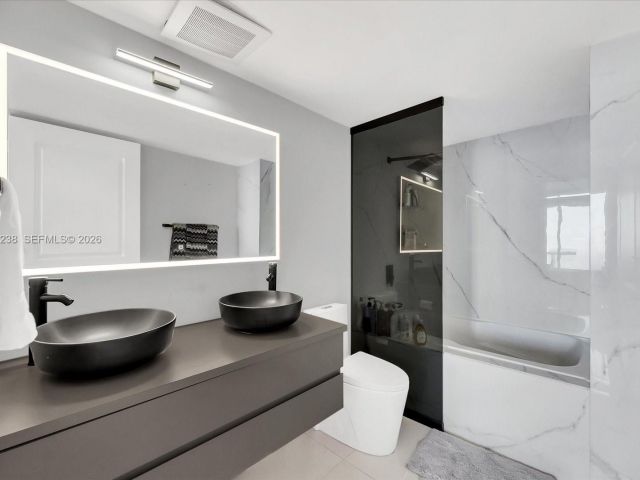 Apartment for sale  Unit #904 - photo 7345010