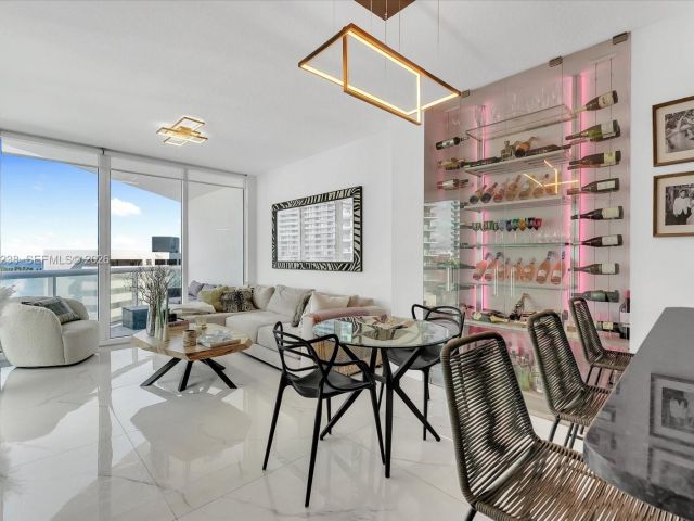 Apartment for sale  Unit #904 - photo 7345026