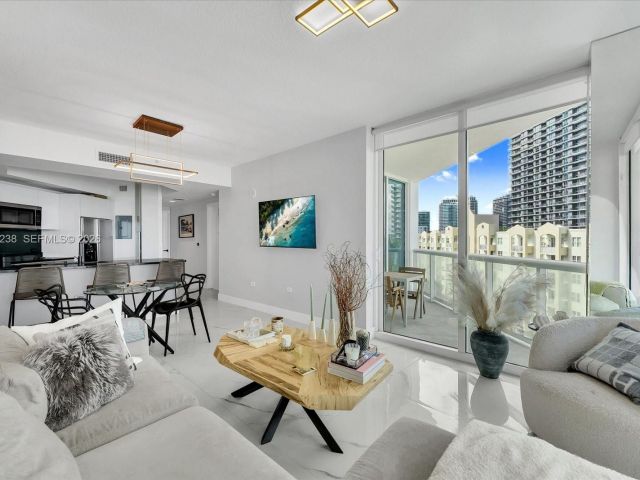 Apartment for sale  Unit #904 - photo 7345030