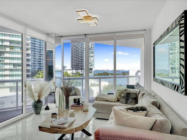 Apartment for sale  Unit #904 - photo 7345032