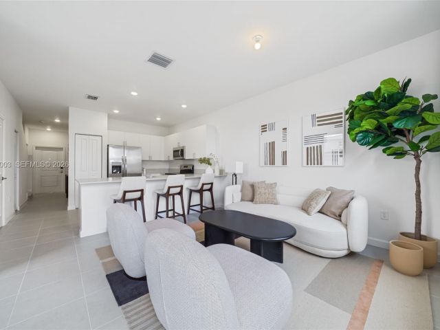 4-bedroom home for rent in Homestead - 19448 SW 338 Ter - MondialRealty