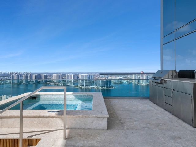 Apartment for sale  Unit #3704 - photo 7294553