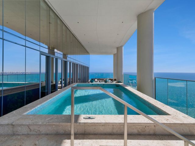 Apartment for sale  Unit #3704 - photo 7294554