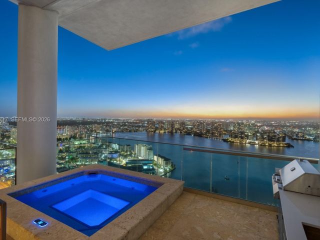 Apartment for sale  Unit #3704 - photo 7294563