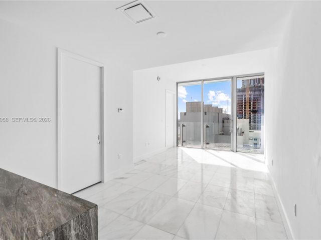 Apartment for rent  Unit #2904 - photo 7292070