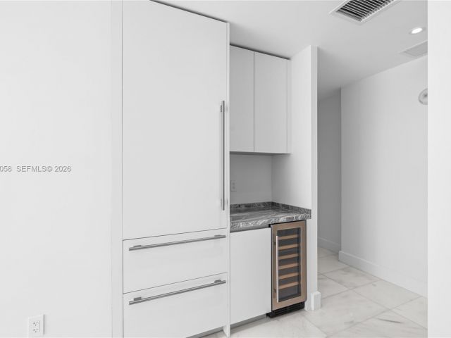 Apartment for rent  Unit #2904 - photo 7292077