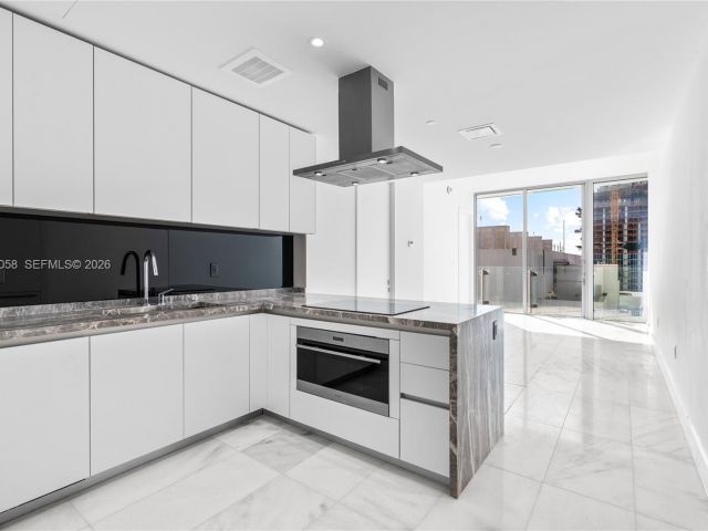 Apartment for rent  Unit #2904 - photo 7292080