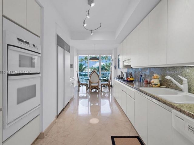 Apartment for sale  Unit #403 - photo 7293410