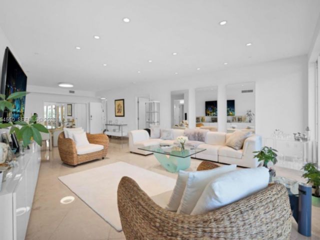 Apartment for sale  Unit #403 - photo 7293414