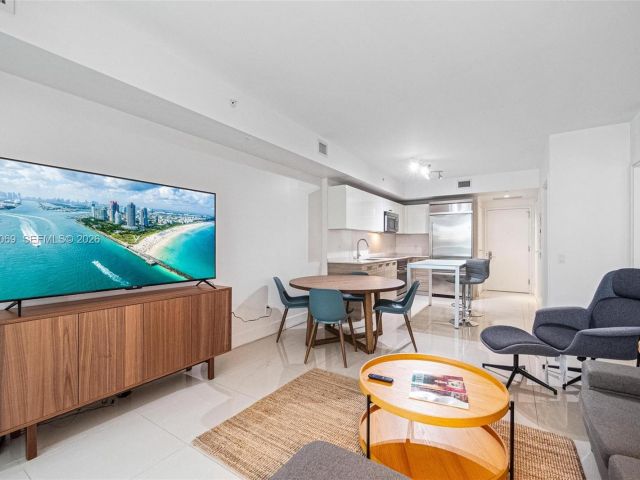 Apartment for rent  Unit #700 - photo 7441257